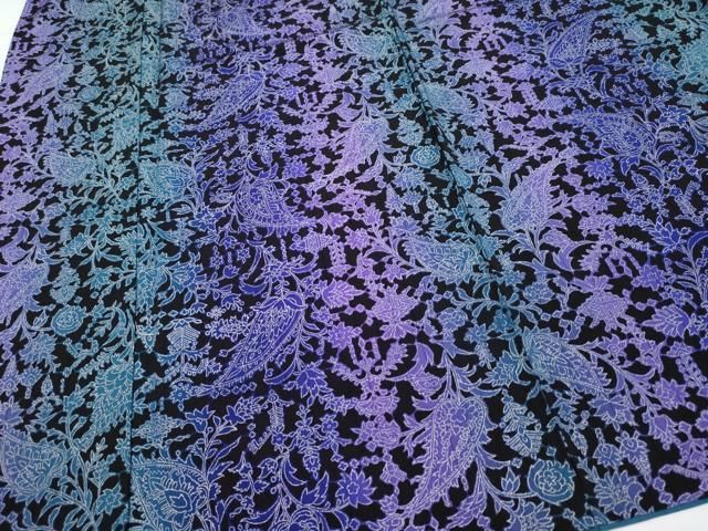 更紗花唐草文 黒地