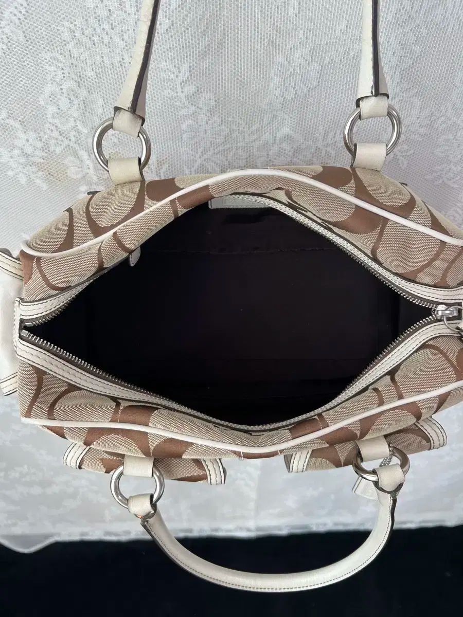 ショルダーバッグ