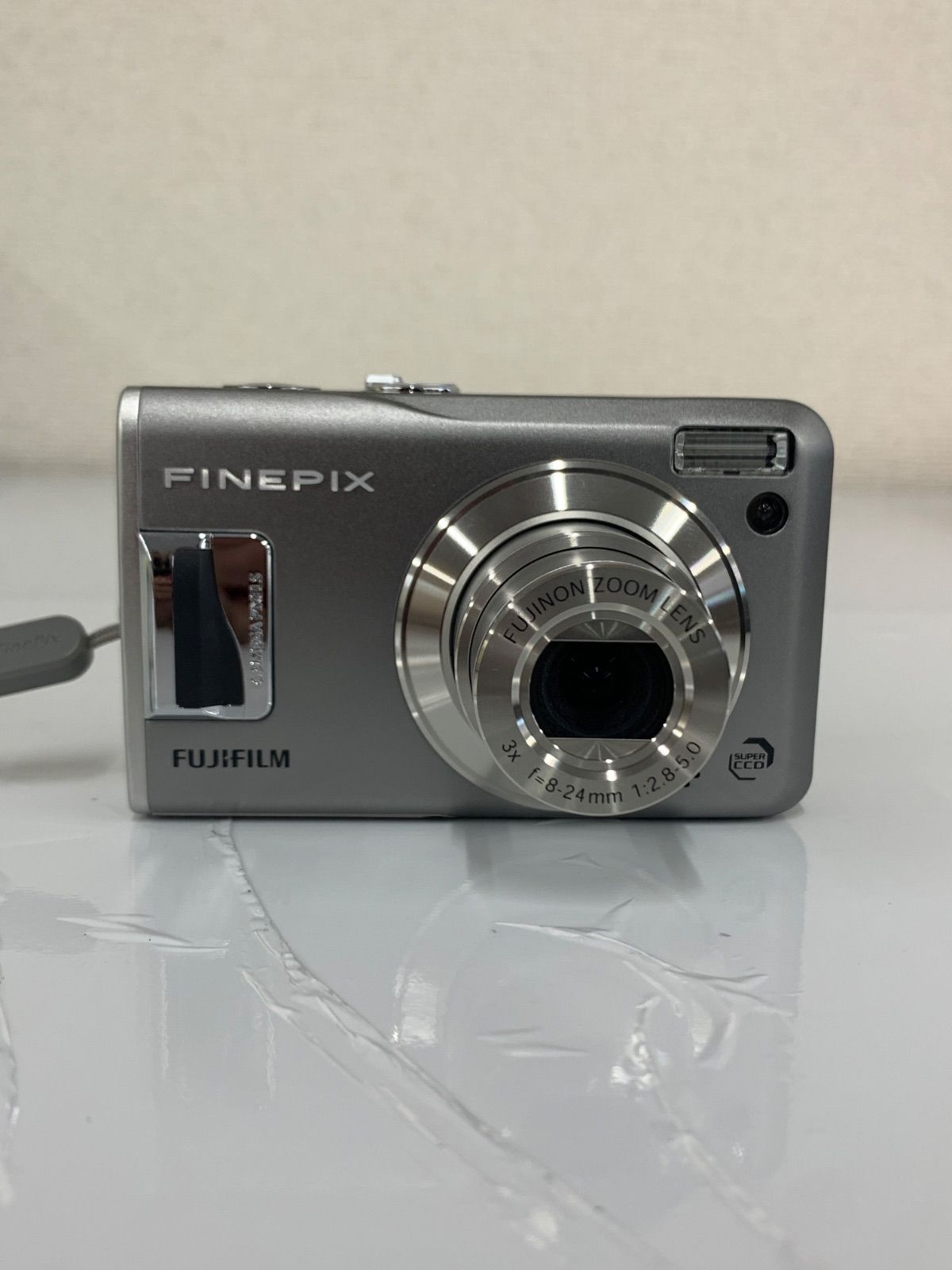 3 通電動作 済み FUJIFILM FINEPIX F31fd デジタルカメラ カメラ 1