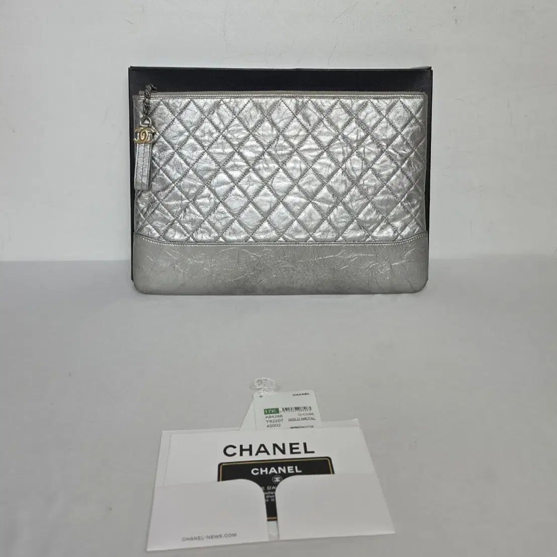 シャネル カーフスキン クラッチバッグ large