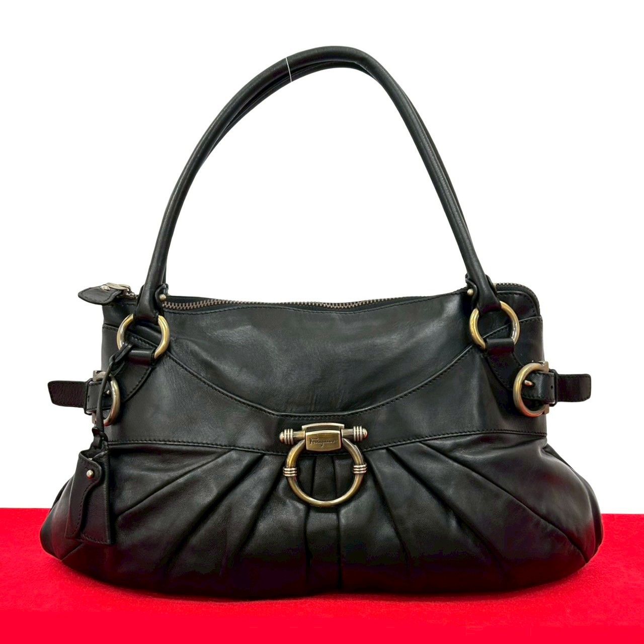 Salvatore Ferragamo サルヴァトーレフェラガモ ガンチーニ ロゴ 金具 レザー 本革 トートバッグ セミ ショルダーバッグ 黒 93057