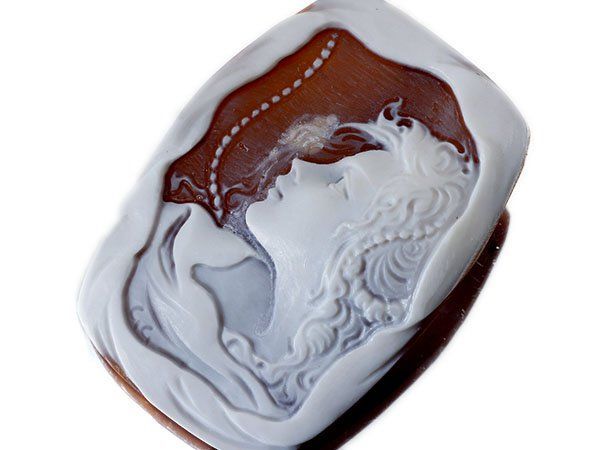 ジュエリー ジェンナロ ガロファロ作 凛々しい貴婦人 シェルカメオルース 48.4ｍｍ×34.4ｍｍ a 2830 m