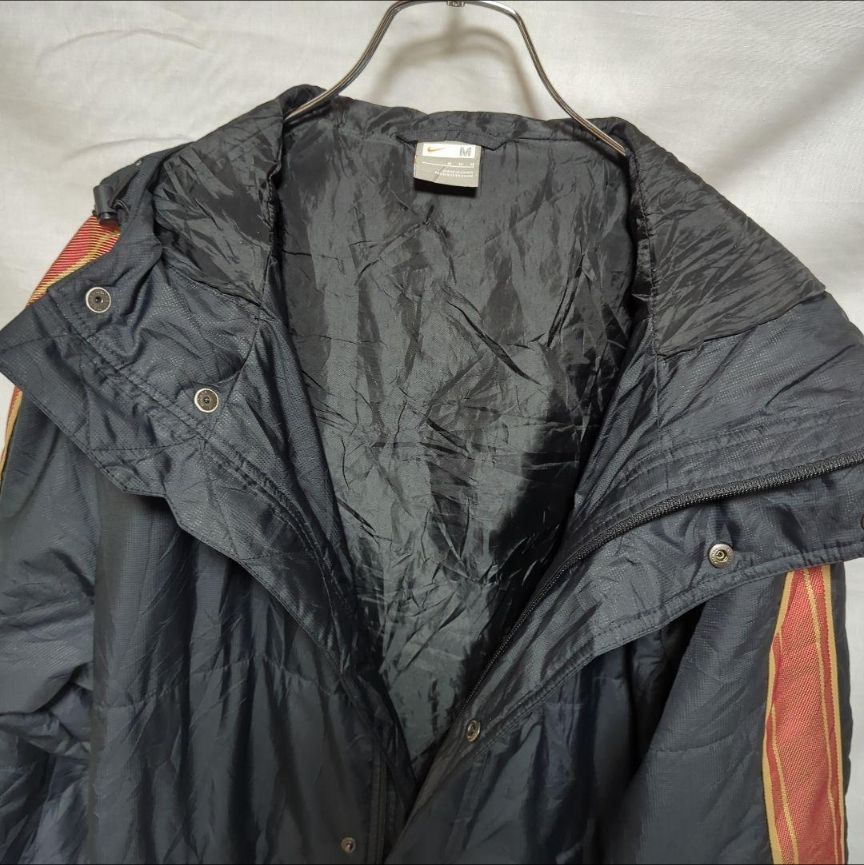 NIKE ナイキ ベンチコート M 黒 古着 刺繍ロゴ ジャケット コート