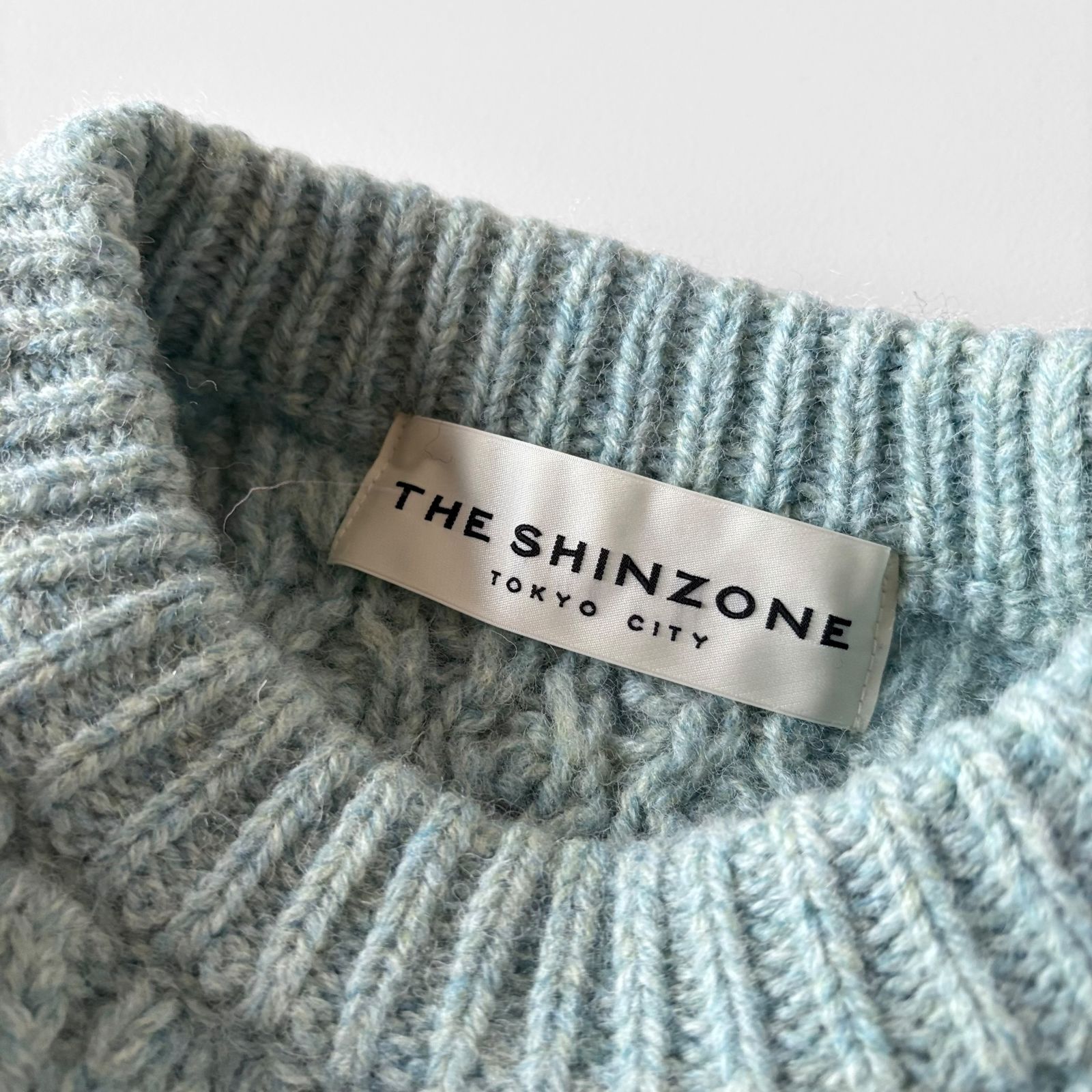 美品✨シンゾーン　2022　リンクケーブルニット　カーキ　ウール　変形ニット 美品✨シンゾーン 2022 リンクケーブルニット カーキ ウール 変形