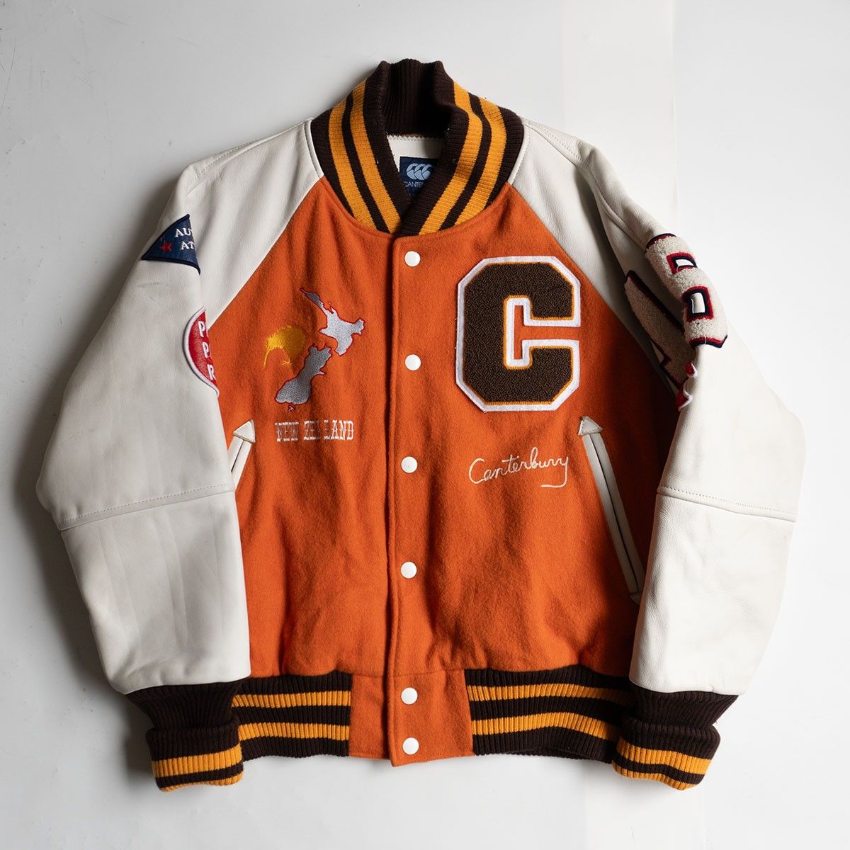 Canterburyスタジャン 美品】CANTERBURY【フルデコ レザー スタジャン】M ウール ワッペン