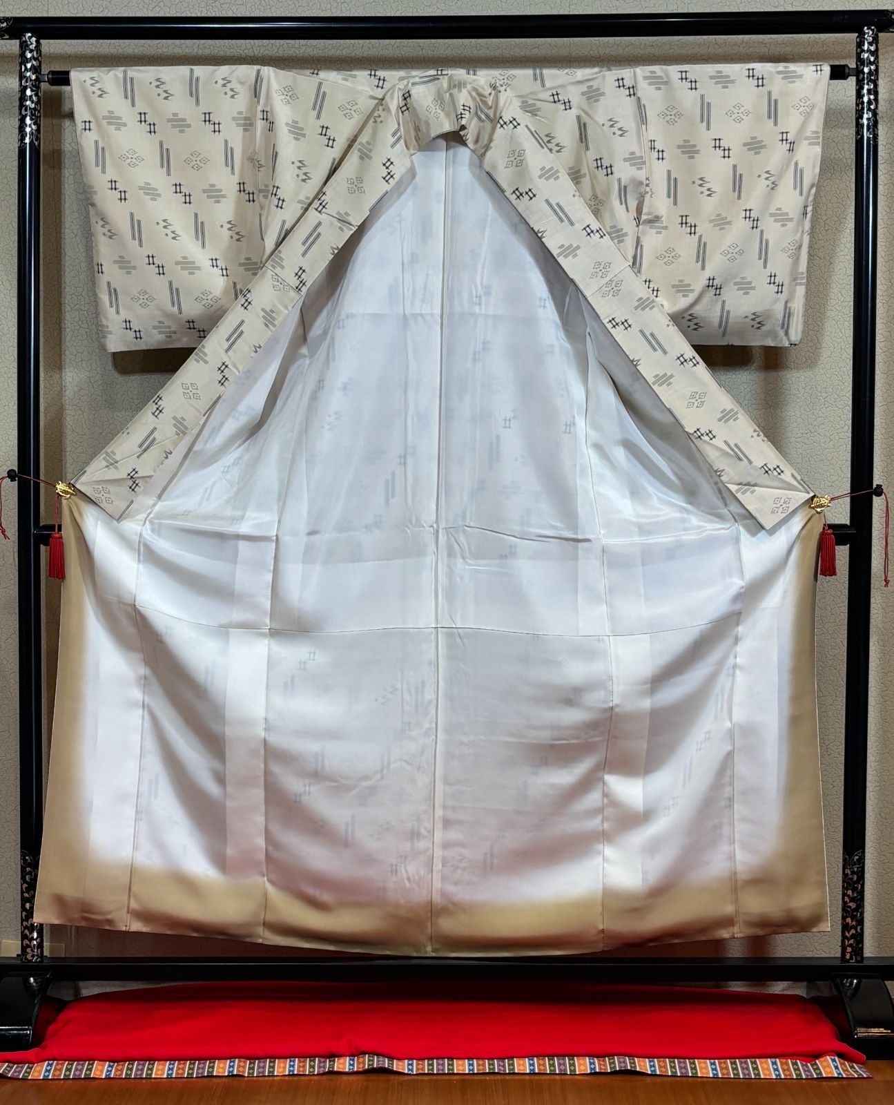 きもの蔵 米沢琉球紬 薄クリーム地袷きもの 未着用
