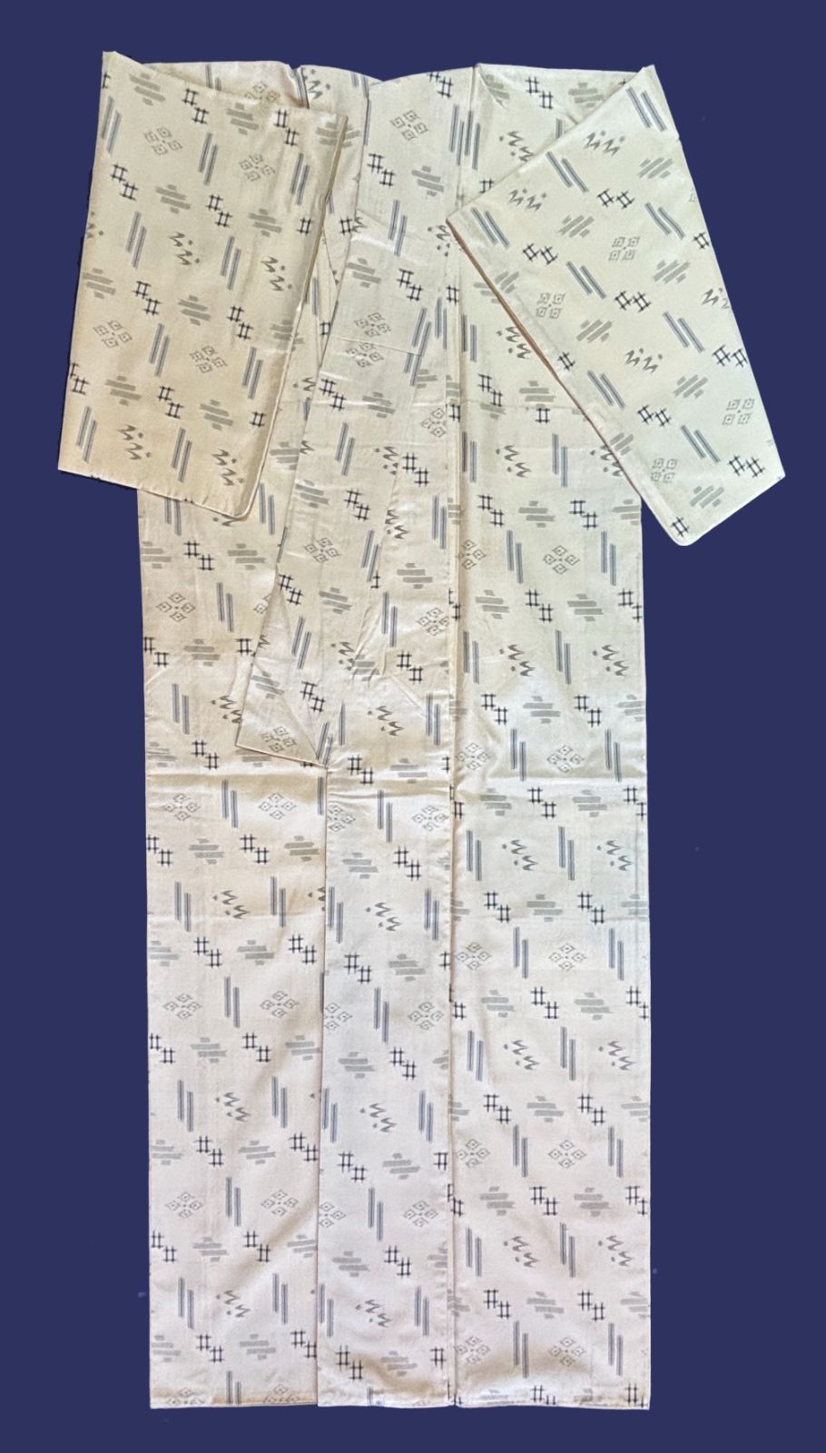  きもの蔵 米沢琉球紬 薄クリーム地袷きもの 未着用 紬 着物