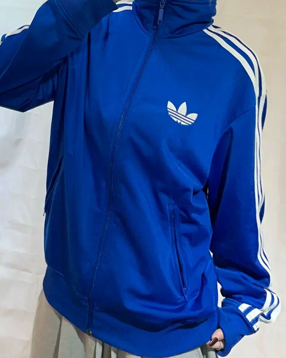 アディダス ファイヤーバード ブルー トラックジャージ