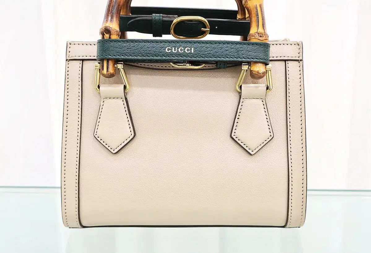 グッチ ダイアナ ミニ トート ショルダーバッグ 655661