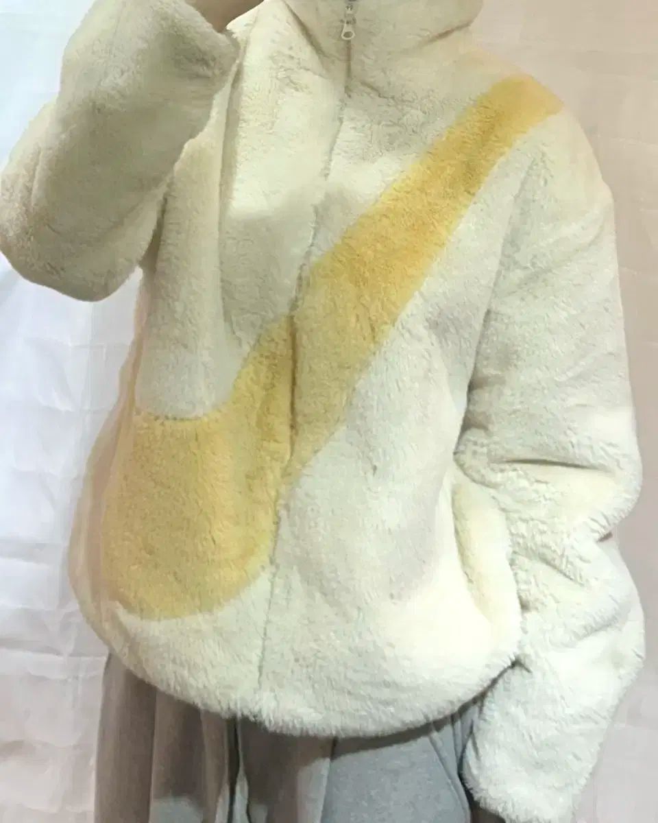 ナイキ ビックスウォッシュ 白 フリース ジャケット