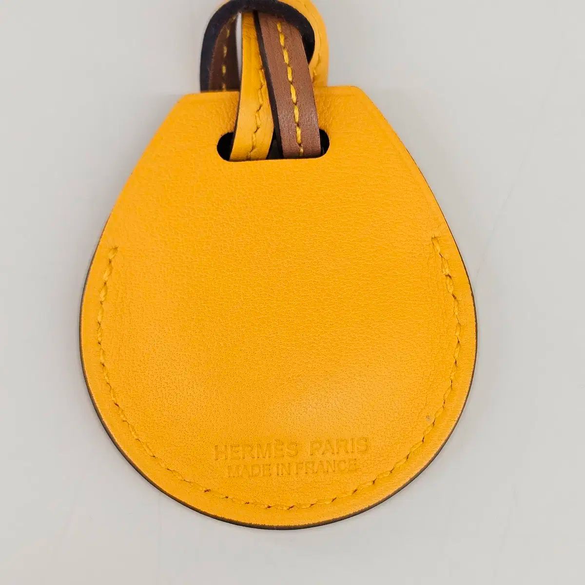 エルメス エアタグ バッグチャーム HEB110538