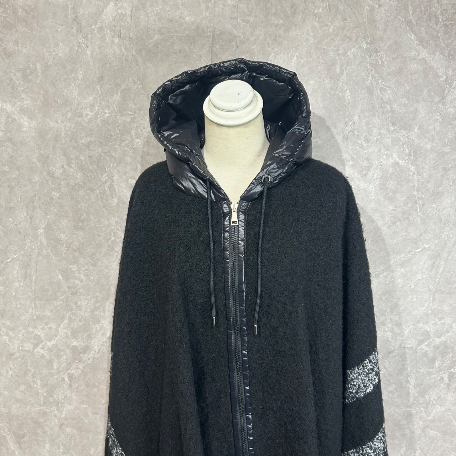 MONCLERモンクレールMANTELLAフードダウンケープコートポンチョ黒ユニセックス