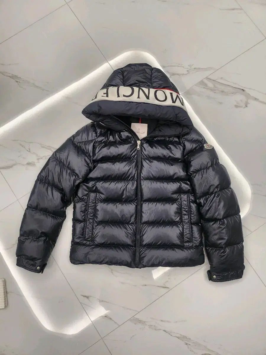 MONCLER モンクレール ブラック ダウン フード ロゴ 14 A 成人