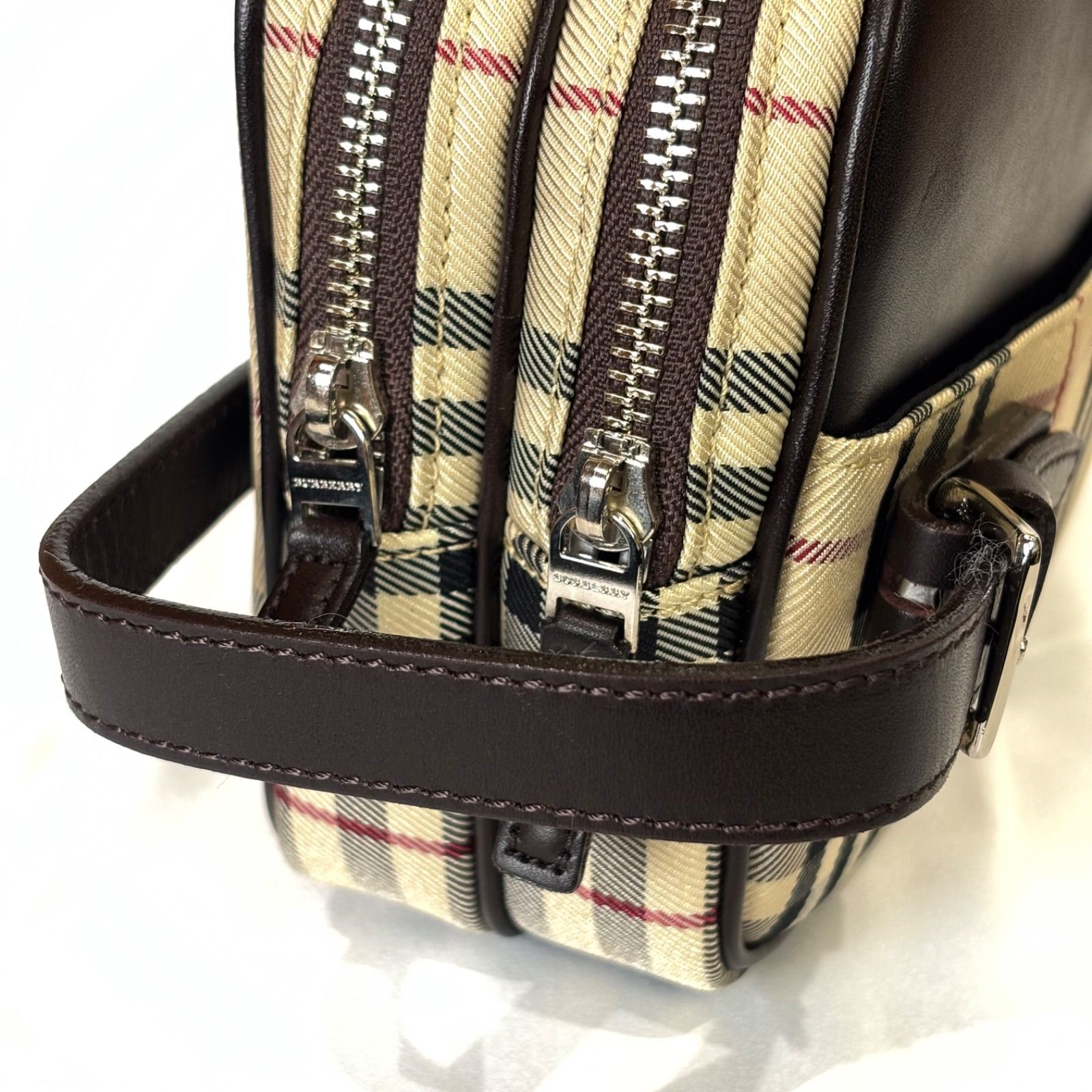 クラッチバッグ Wジップ