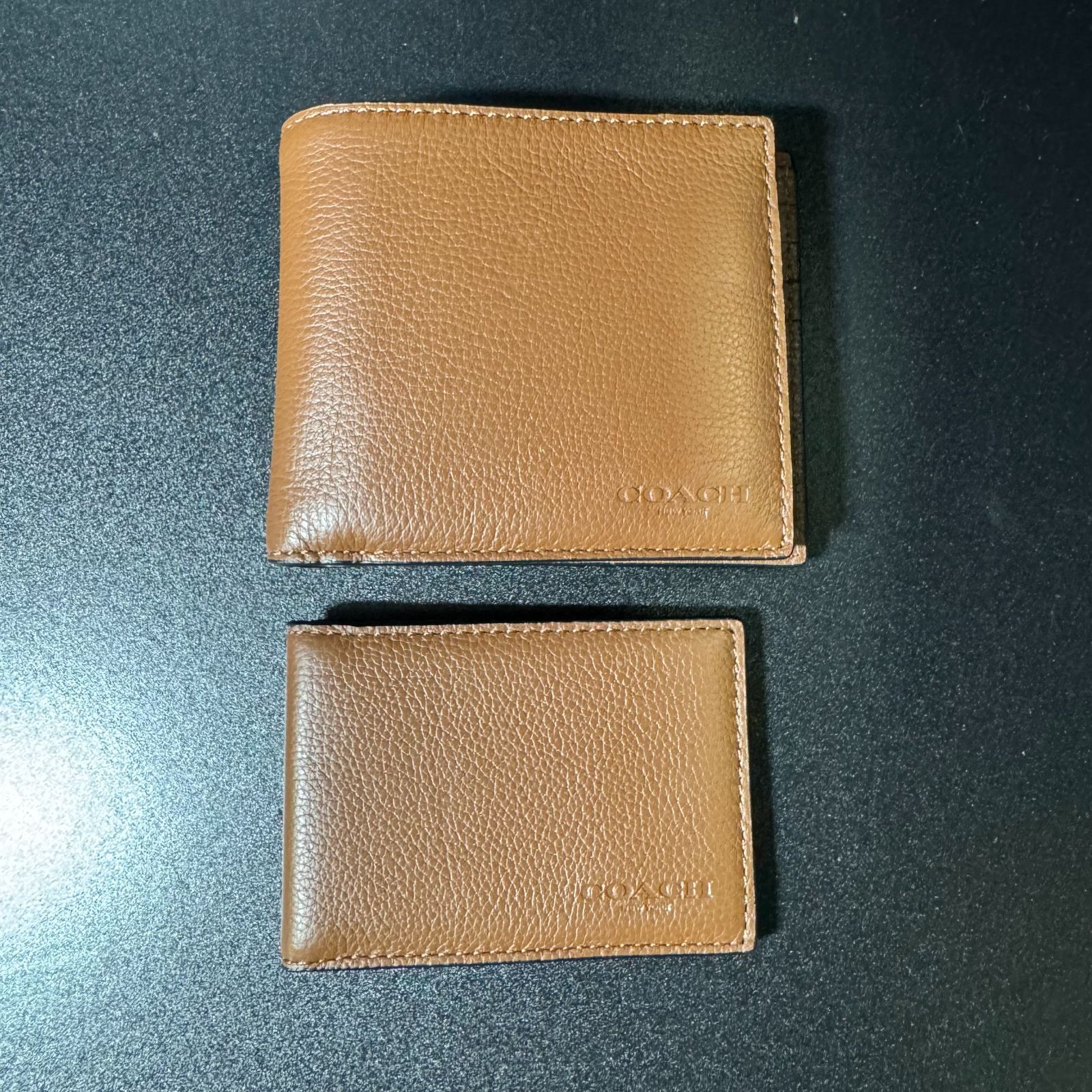 コーチ 二つ折り財布