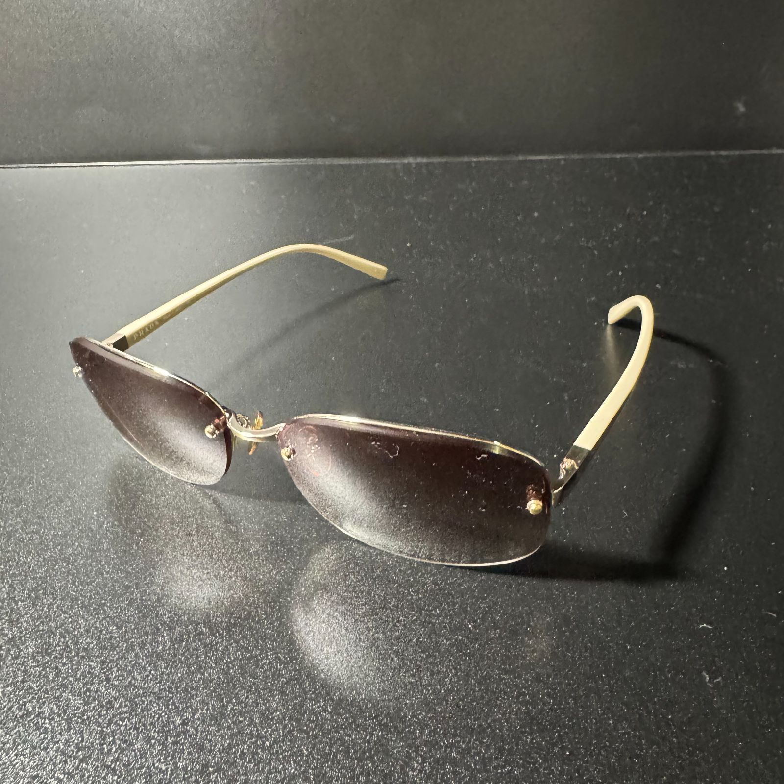 プラダ サングラス