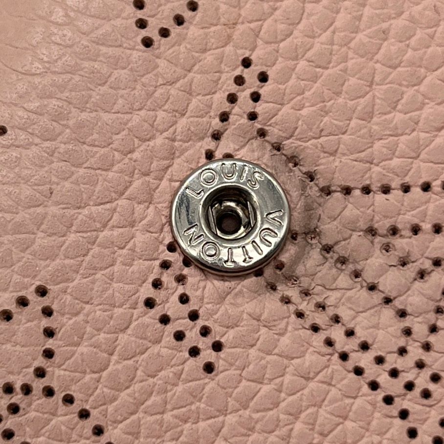  LOUIS VUITTON ルイ ヴィトン ポルトモネ アナエ マヒナ 二つ折り財布 レディース M 64050 折り財布 小物