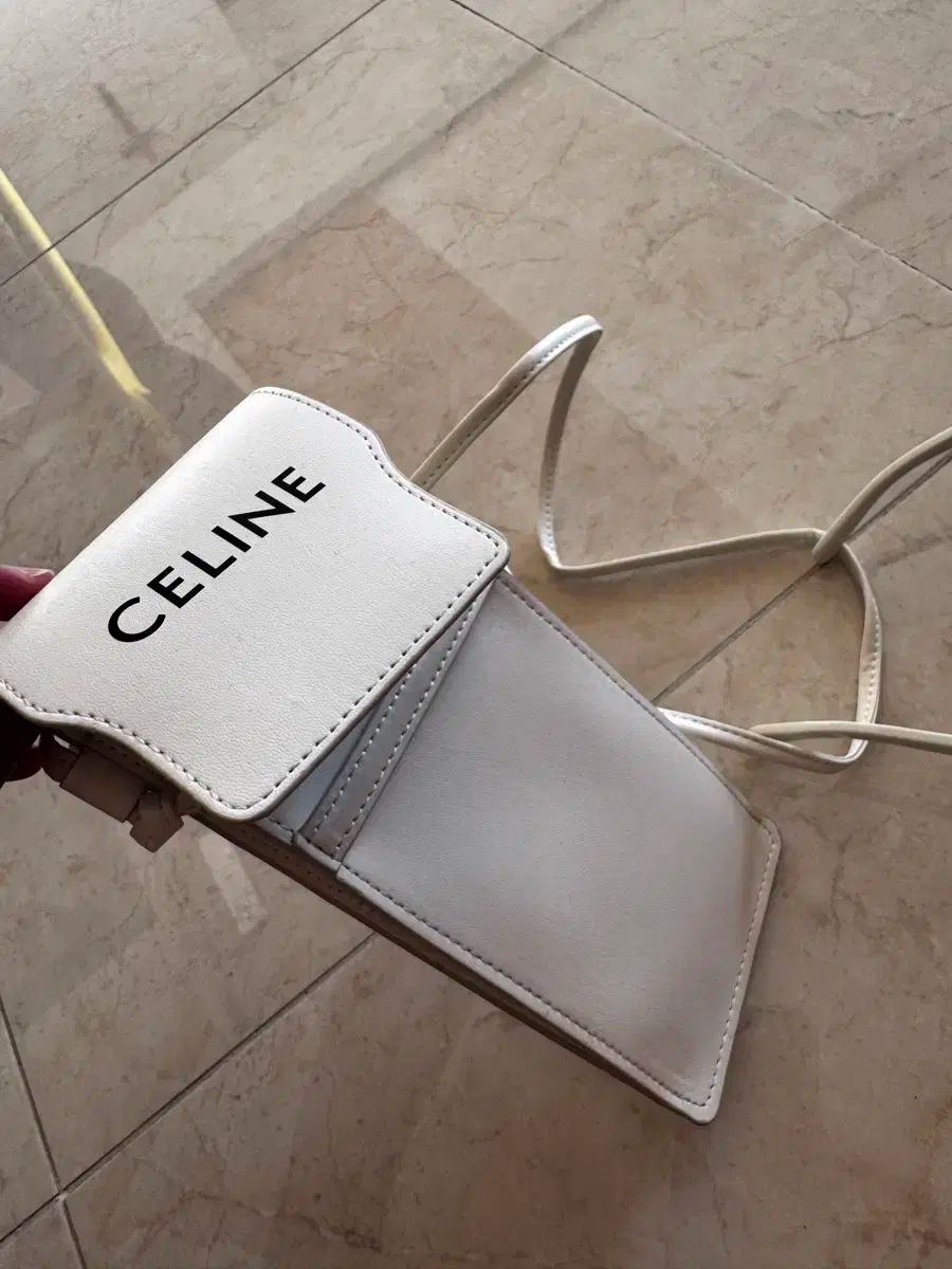 Celine セリーヌ