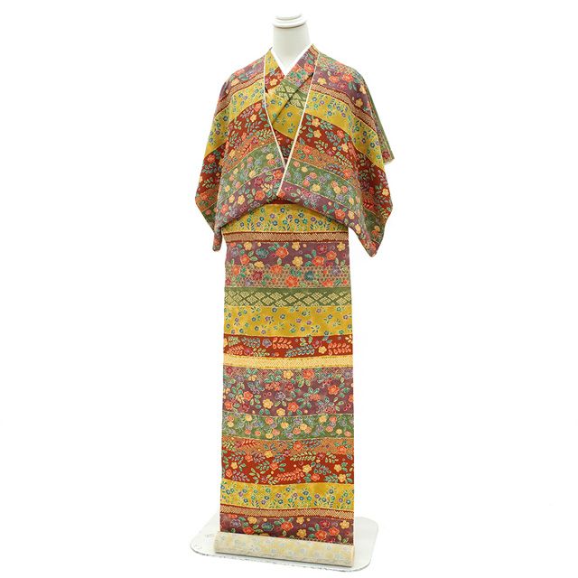 小紋 着物 着尺 反物 正絹 芥子 茶 灰紫 緑 草花 横段 寄せ柄 カジュアル コート 羽織 などにも お仕立てＯＫ 春 秋 冬 おしゃれ 未仕立て みやがわ sb 16559