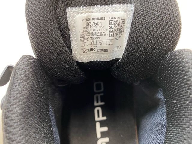 トレッキングブーツ