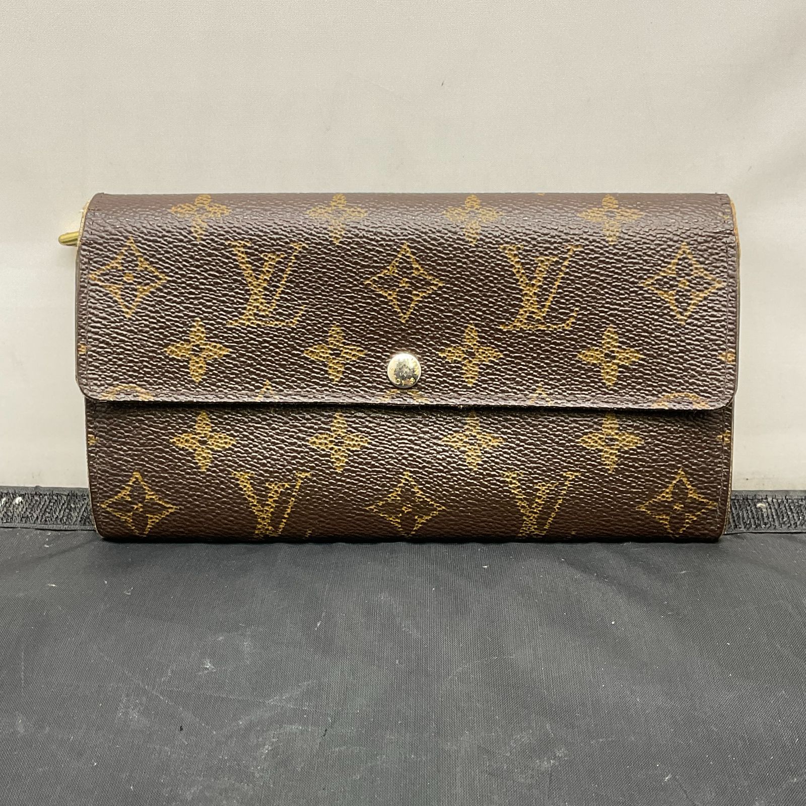 ルイヴィトン モノグラム 財布 B25092356