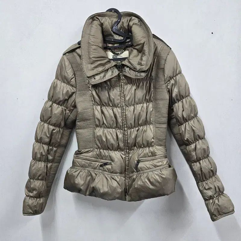 M バーバリー レディース ショートダウン