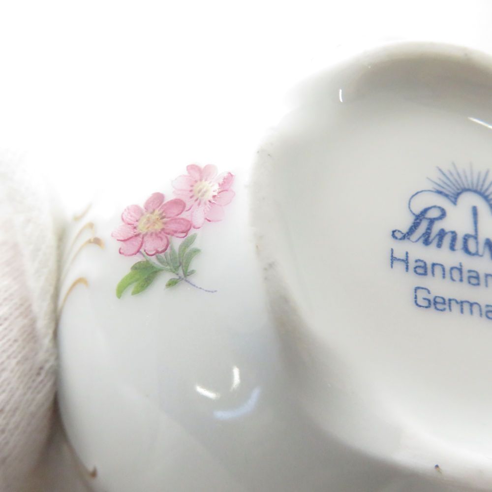 ティーカップ＆ソーサー