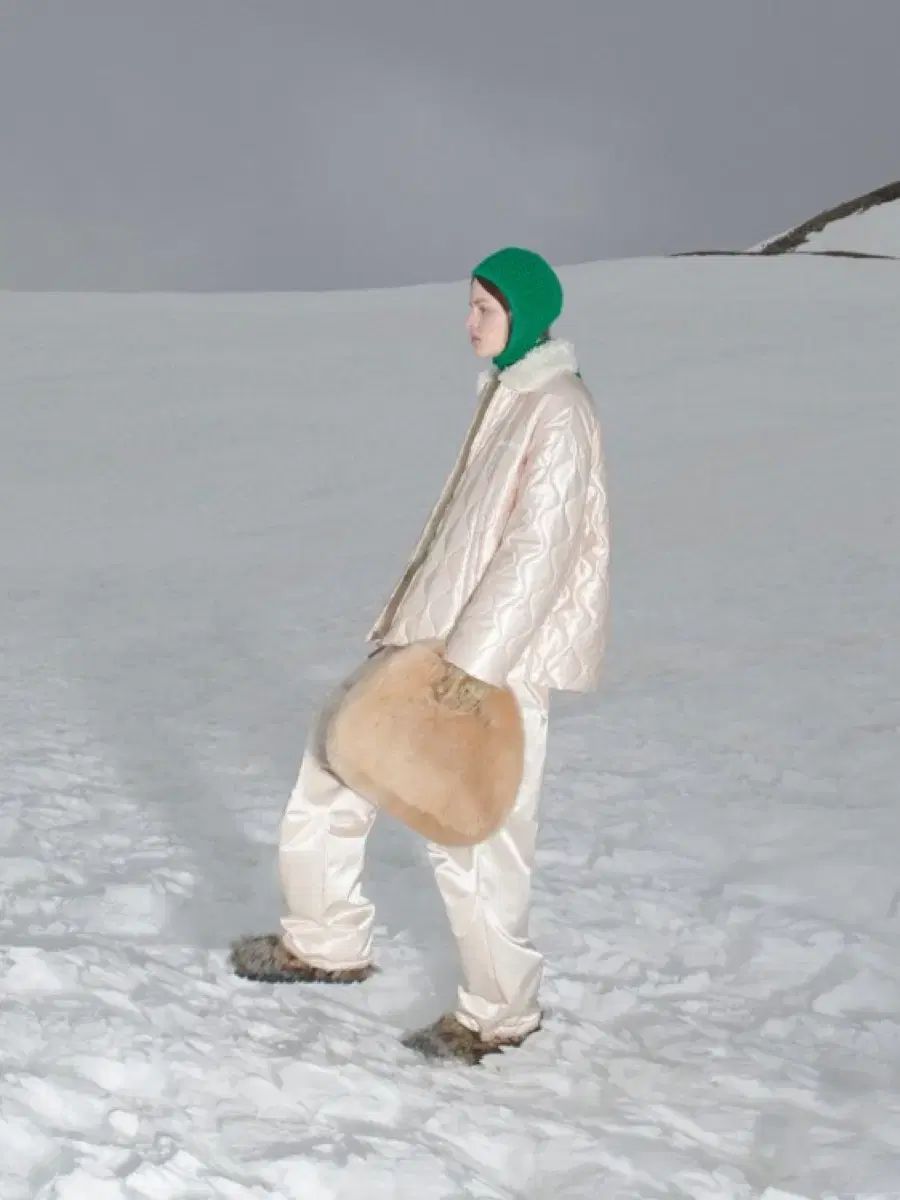 400万ウォン台 ミュウミュウ ダウン