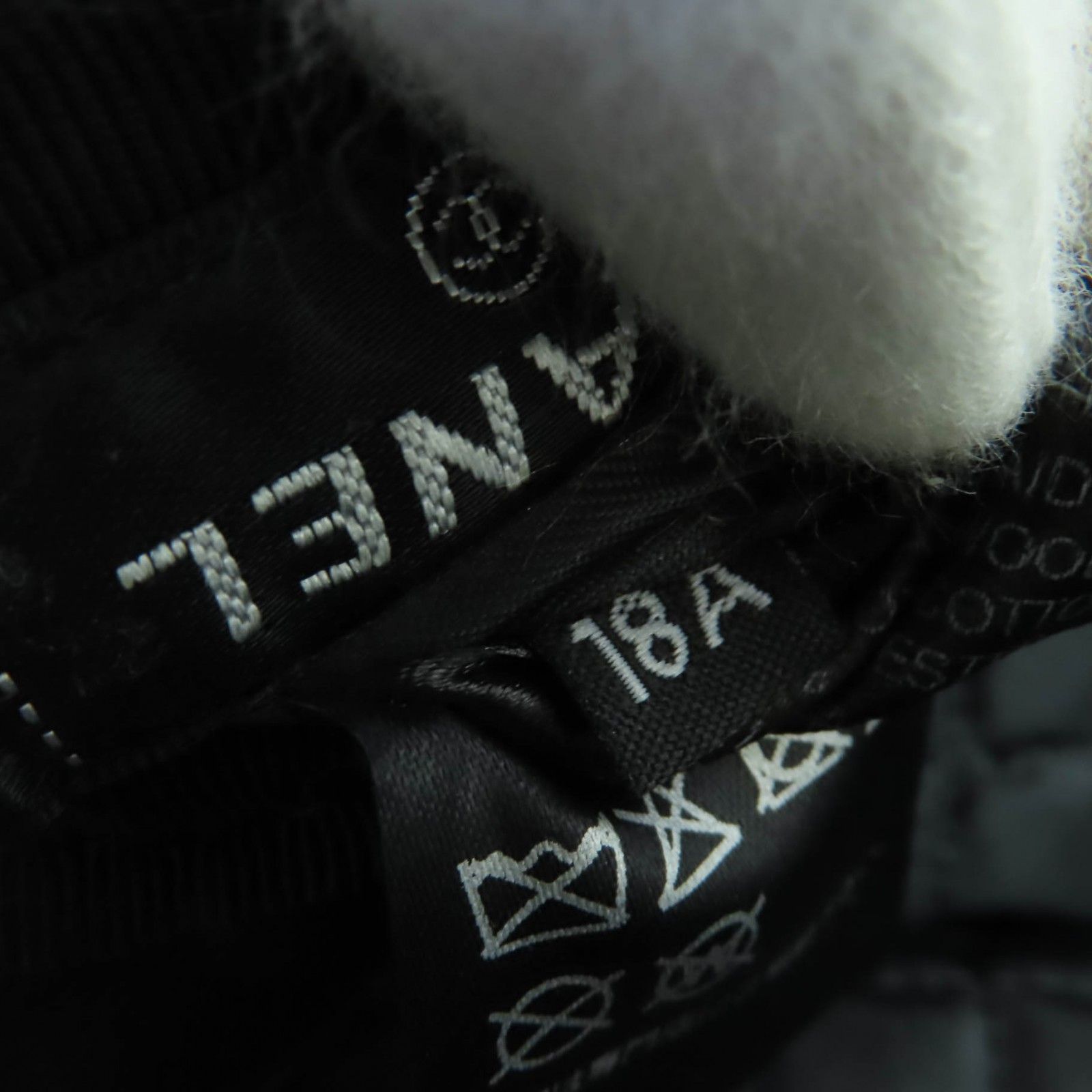  CHANEL シャネル 18 A ウール ココパーツ キャスケット ハット 帽子 ブラック ホワイト M き レディース キャスケット ハンチング 帽子