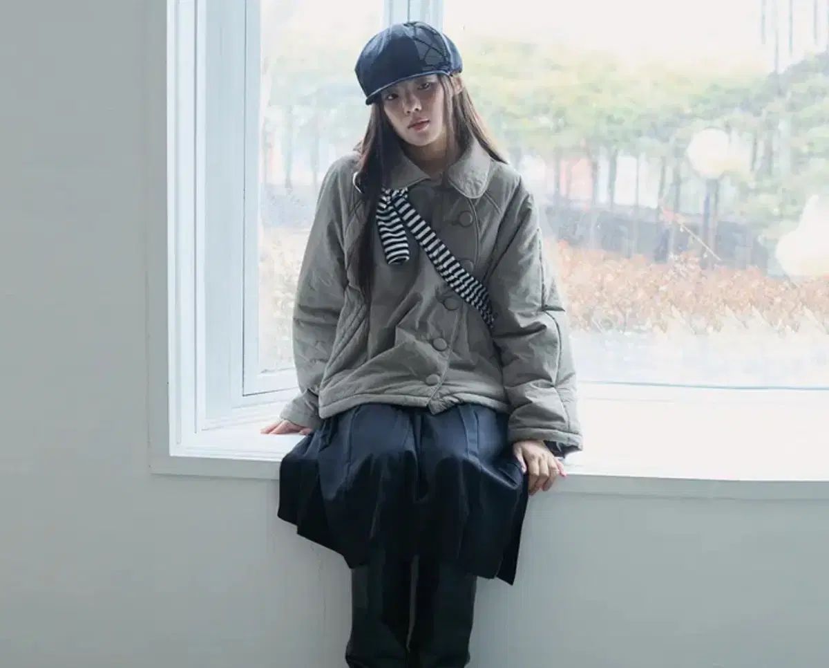 THE MUSEUM VISITOR ザミュージアムビジター ラウンド アシンメトリー ジャケット ベージュ