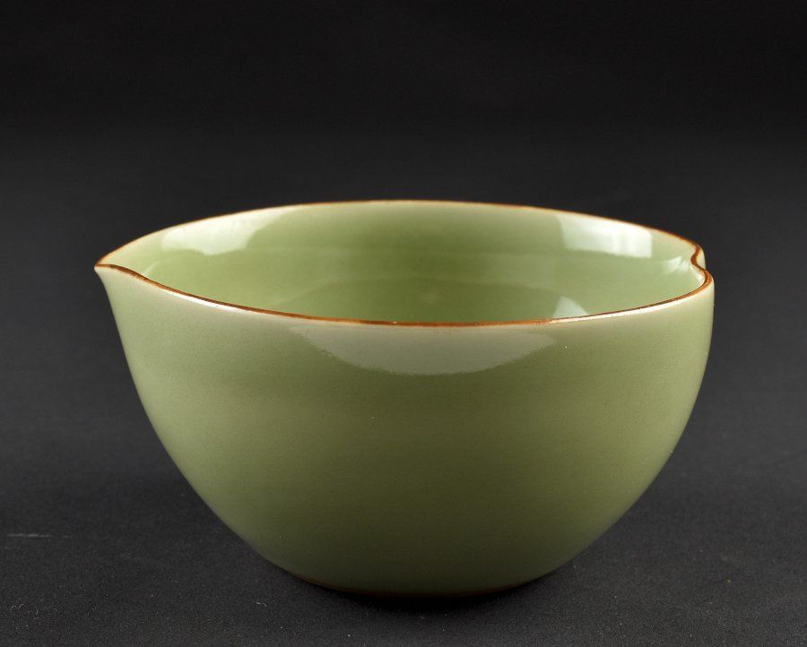 蔵C8384b】青磁 宮永東山 桃型茶碗 向付 小鉢 十客 - メルカリ