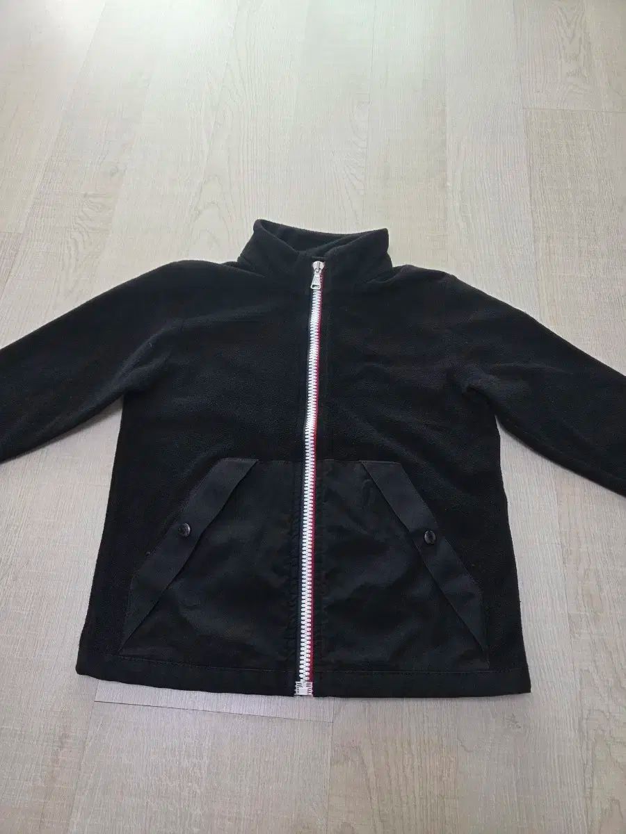 6 Y モンクレールキッズ フリース ジップアップ アウター