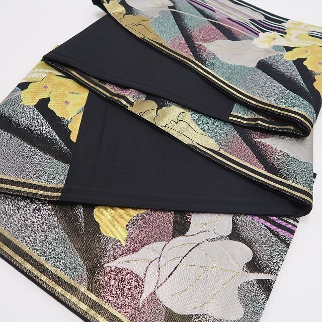 の花で内なる強さを引き立てて