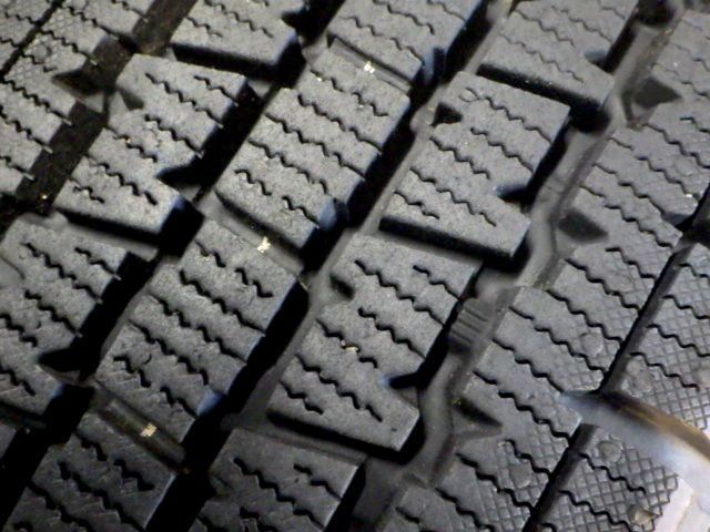  SR 132 製 約8 5部山 BS W 300 145 80 R 12 78 NLT 4本 12インチ以下 スタッドレス