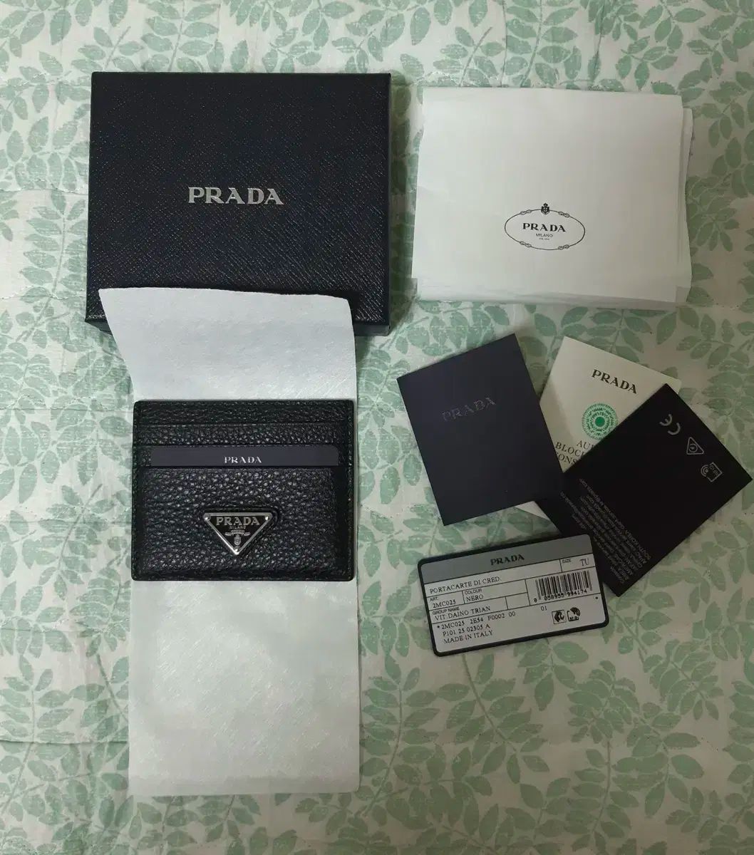 PRADA プラダ 三角ロゴ カードウォレット 25 FW