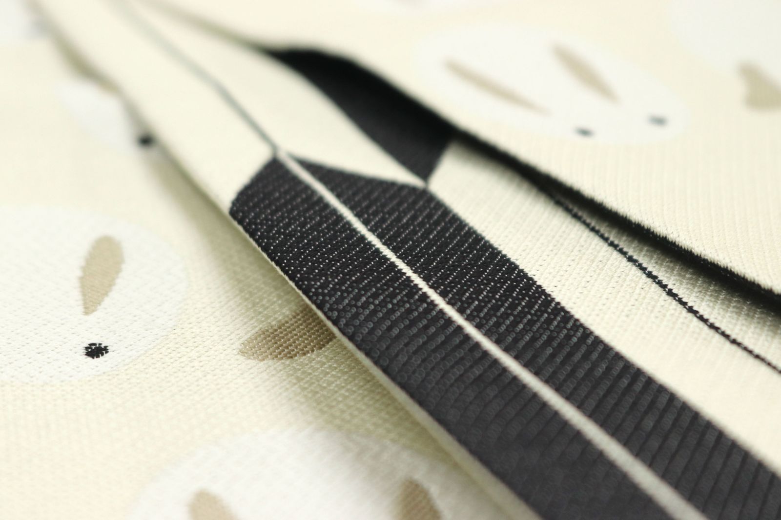 oha 071 仕立て上がり 西陣 佐々木染織 お洒落 小袋帯 半幅帯 うさぎ 雪うさぎ 冬 リバーシブル