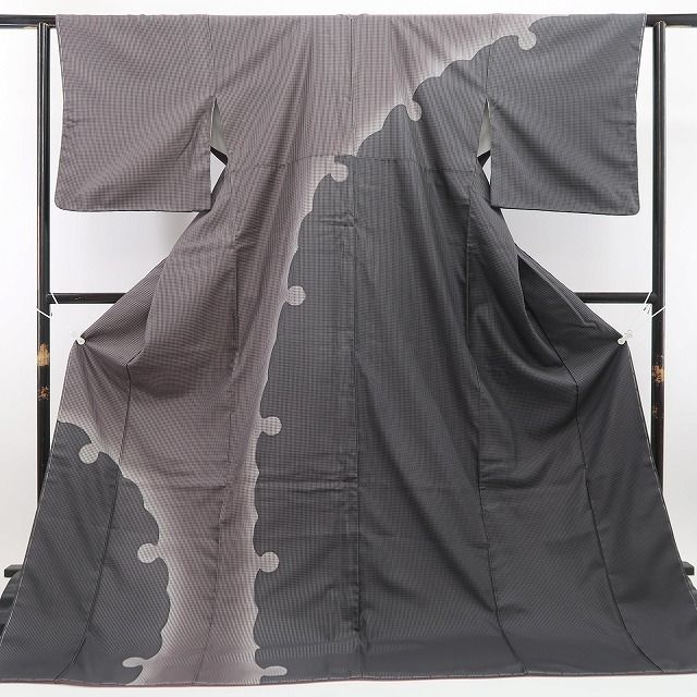 ❁tomihisa❁新品 雪輪 着物 正絹“大人の世界の秘密に迫る…ひと味違う