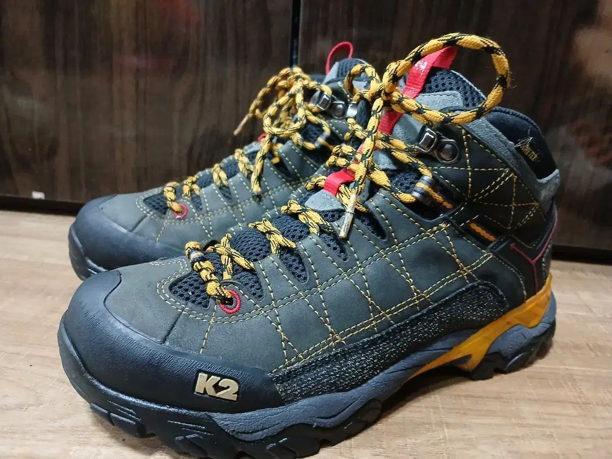 K 2 ゴアテックス 登山靴 ブラック イェロー 250 mm