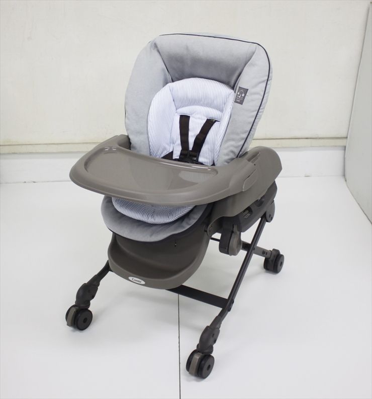 美品✨Combi ベビーステーション✨限定モデル✨ハイローチェア ベビーステーション ミッキーマウス ホワイトグラス アカチャンホンポ