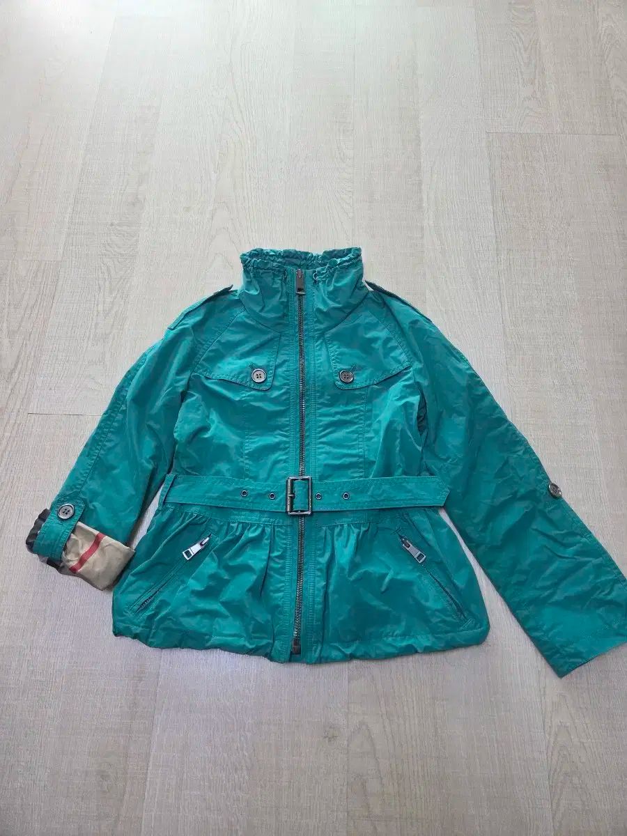 6 Y バーバリーキッズ 女の子用 ウィンドブレーカー アウター