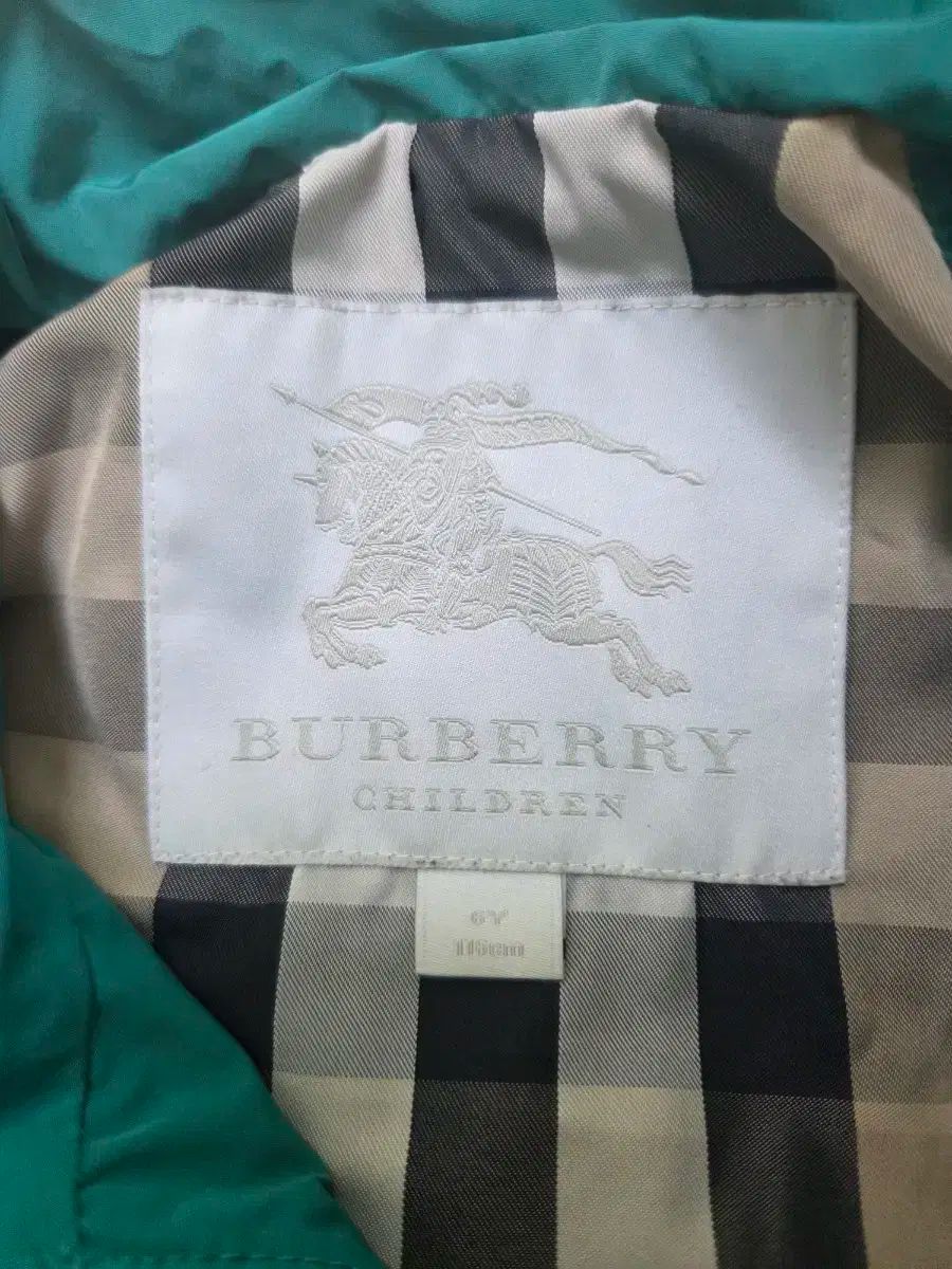 ウィンドブレーカー