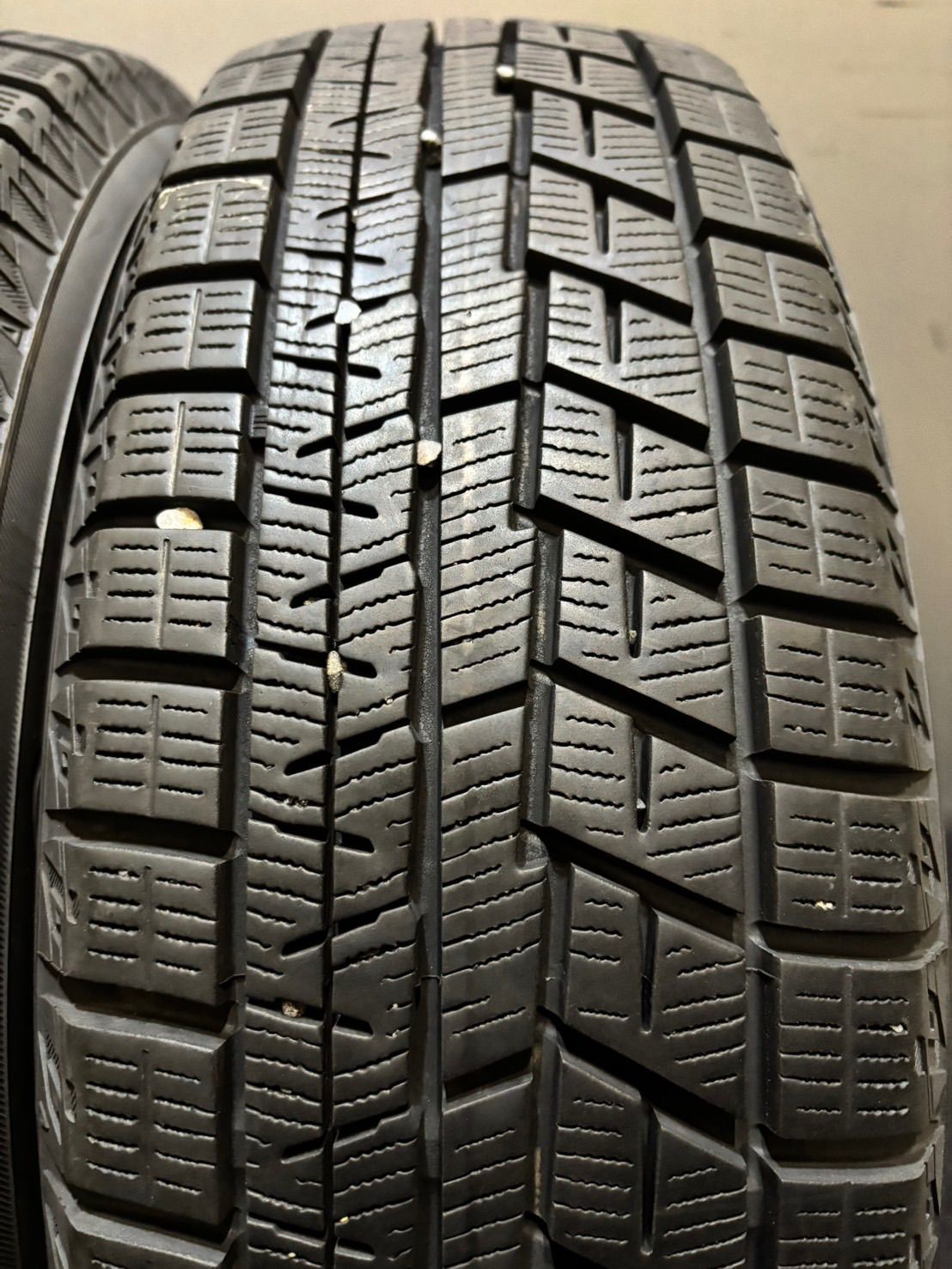 175 65 R 15 ice GUARD iG 60 23年製 スタッドレス 4本 ヨコハマ アイスガード アクア ヤリス フィット 4 K 610