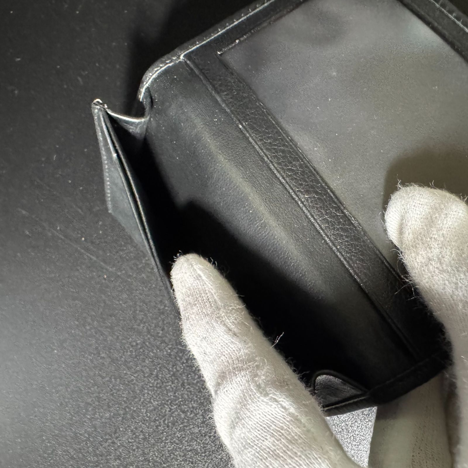 二つ折りカードケース