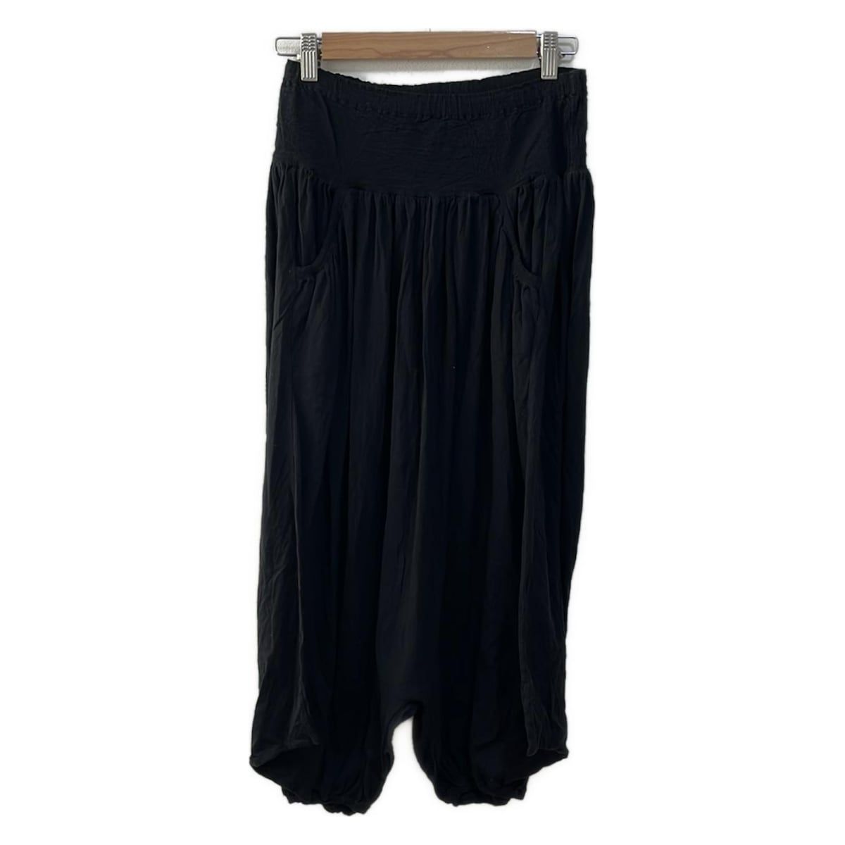 me ISSEY MIYAKE(ミー/イッセイミヤケ) パンツ レディース - 黒 フル