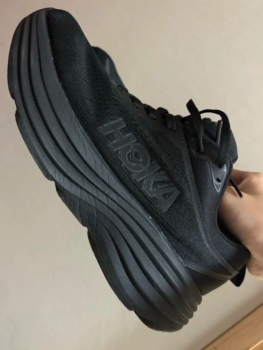 HOKA ONE ONE ホカオネオネ ボンダイ8 ブラック ウィメンズ 245 250