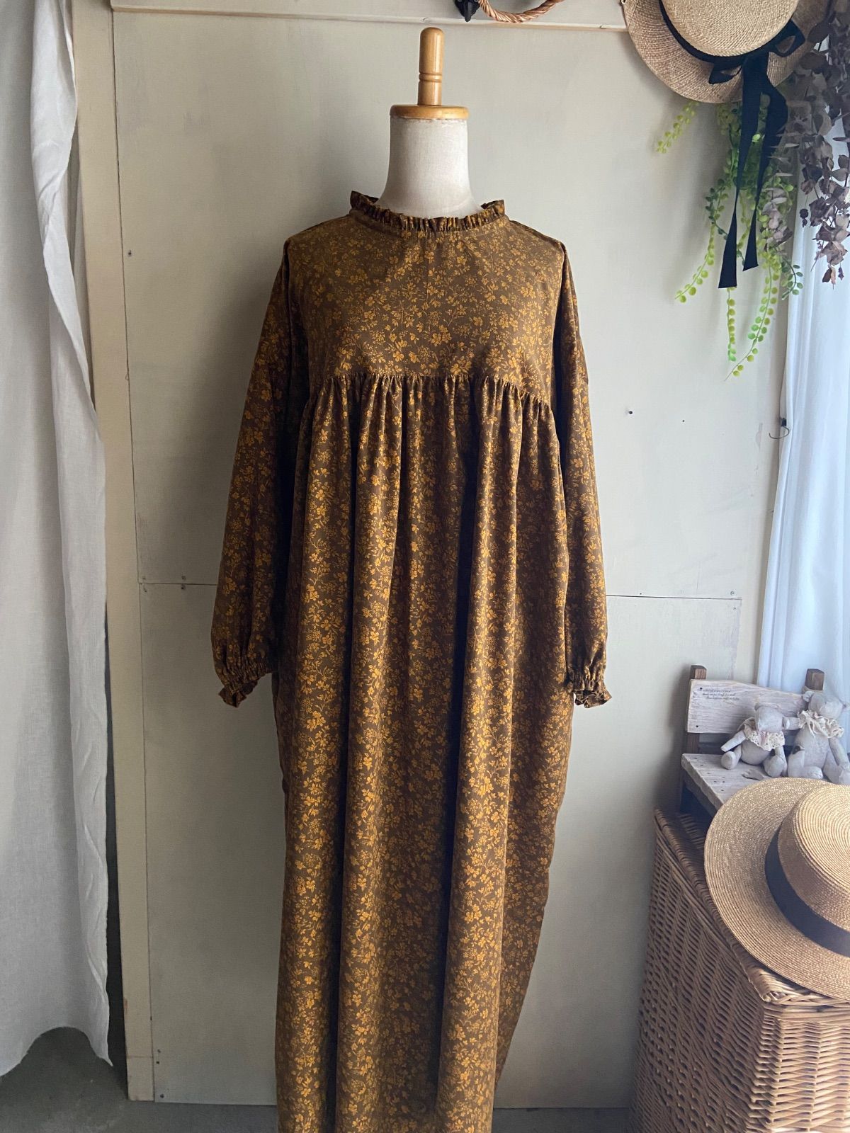 フリルギャザーワンピース 小花