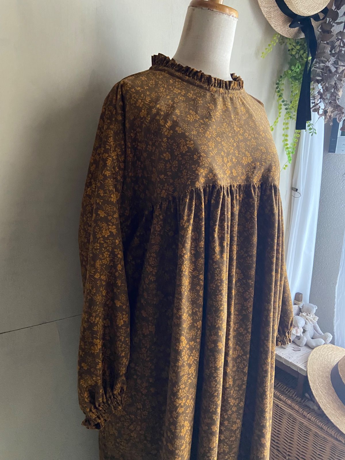 フリルギャザーワンピース 小花