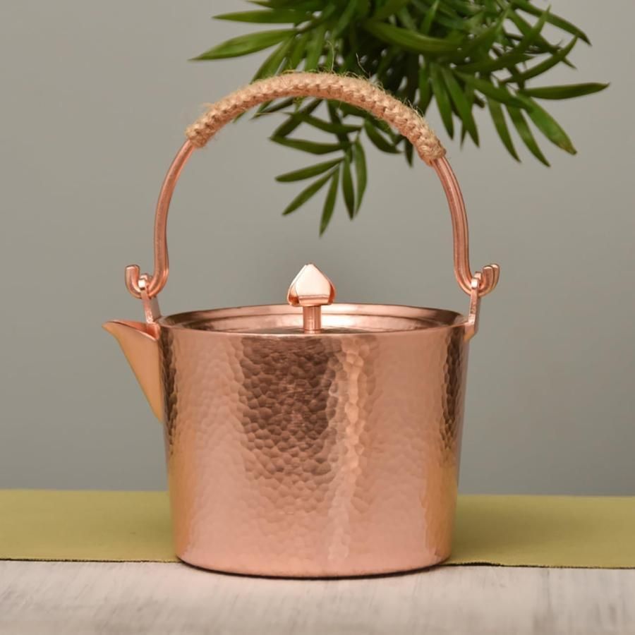 純粋な手作りの銅のやかんの増粘銅 毎日の銅ケトル 1L銅槌目入 純銅製 ケトル 増粘ティーポット 純粋な銅ケトル傾斜コーヒーポット火傷防止ハンドル付き 1L WWW_OPDRERGINERDOGAN_COM