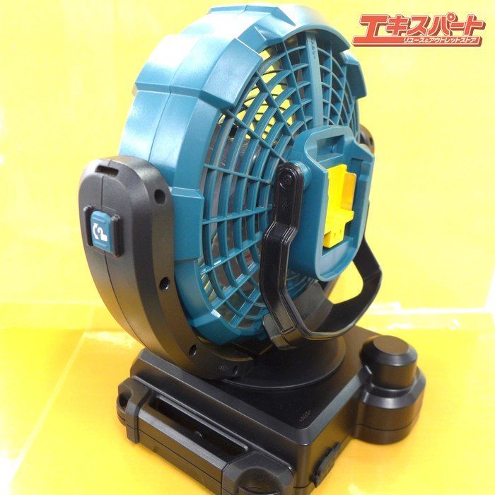 【新品未使用】　マキタ　充電式ファン　CF102D セット マキタ 扇風機 ファン CF102DZ 充電式ファン サーキュレーター 本体