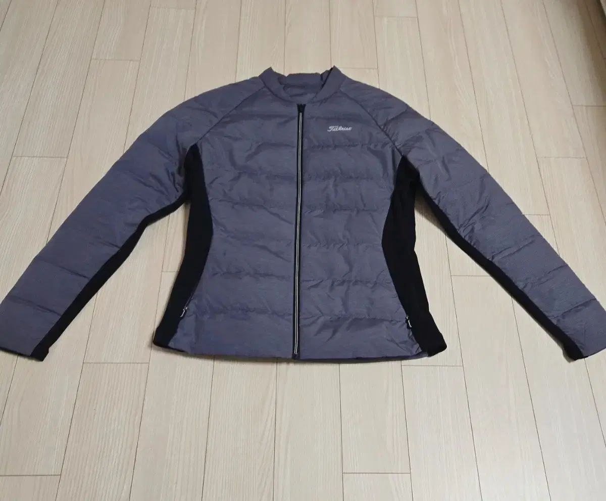 Titleist タイトリスト 軽量ダウン レディース